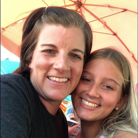 Meet your Posher, Camryn - Picture 1 of 1